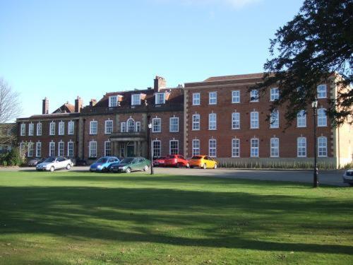 The Bannatyne Spa Hotel Хейстингс Екстериор снимка