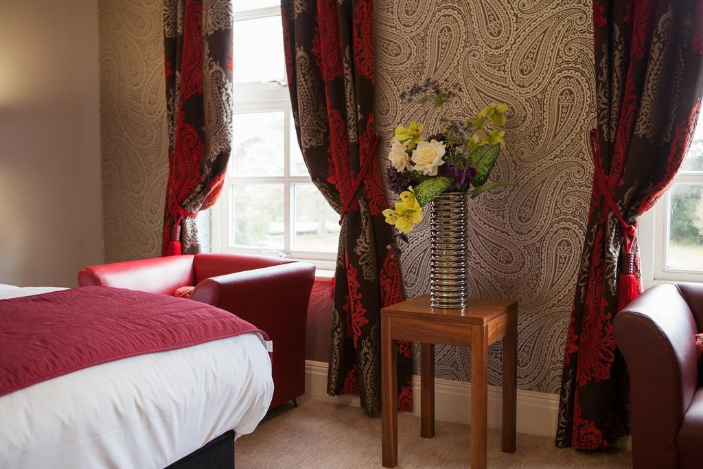 The Bannatyne Spa Hotel Хейстингс Екстериор снимка